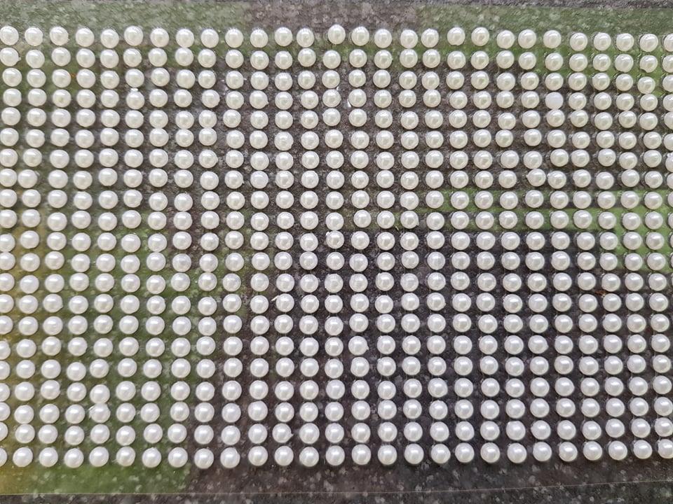 Nalepovacie perličky ecru 4 mm 