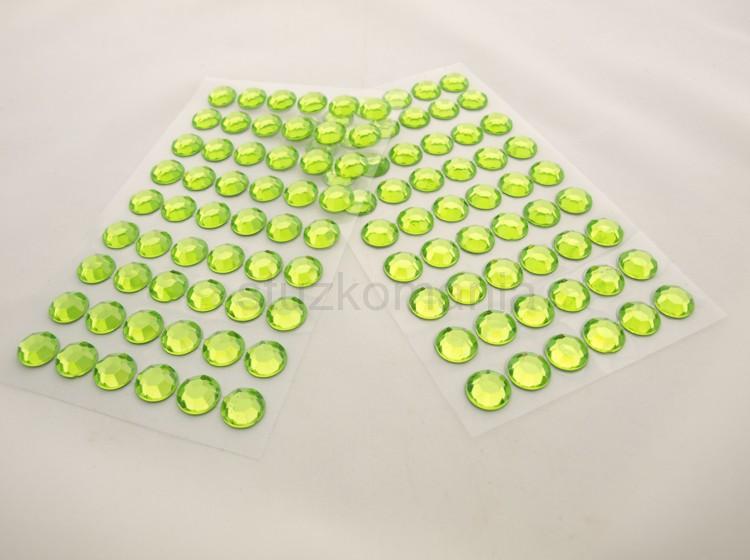 Samolepiace kamienky 10 mm zelené