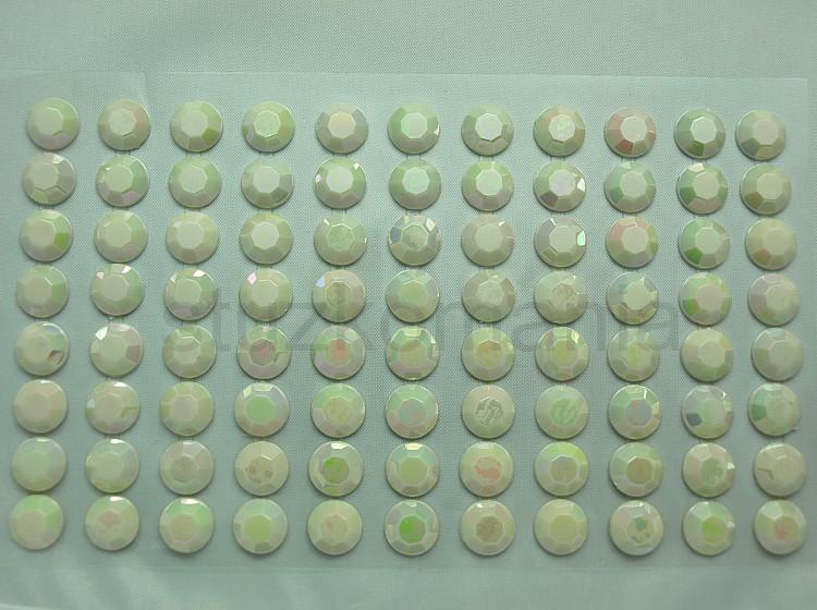 Samolepiace kamienky 10 mm krémové perleťové 1-M