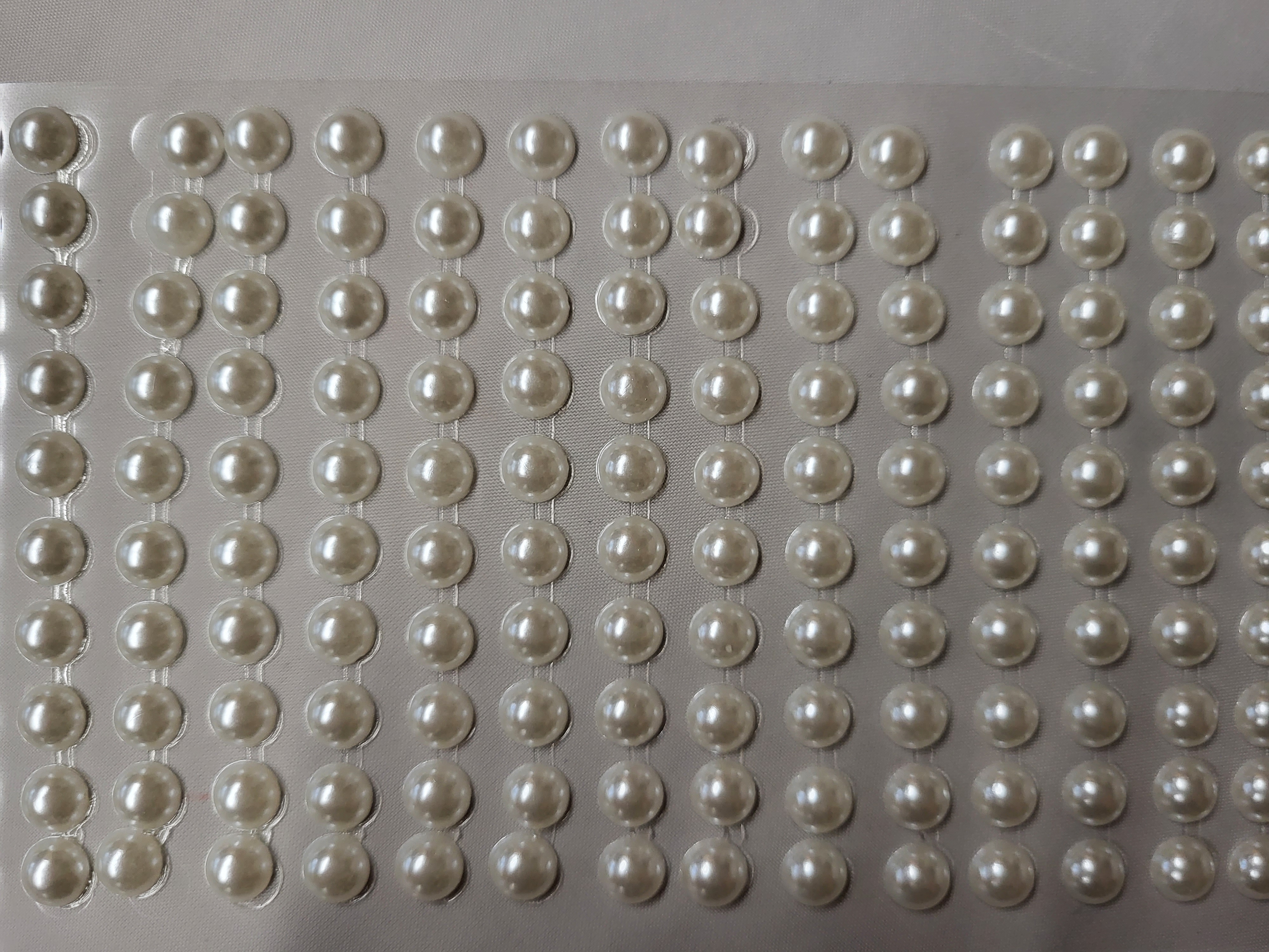 Nalepovacie  perličky 8 mm ecru