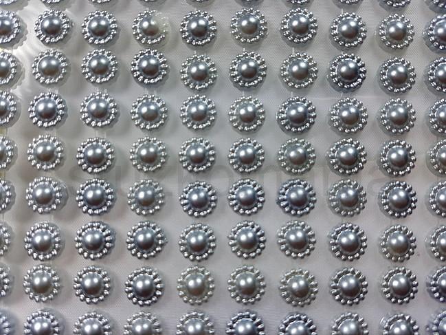 Nalepovacie kvietky 8 mm strieborné DY755