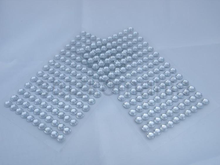 Samolepiace kamienky 6 mm transparent
